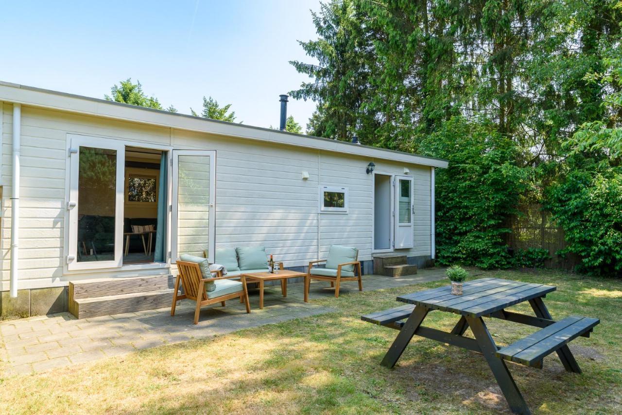 Chalet Met Eigen Tuin Aan De Veluwse Bosrand พุทเทิน ภายนอก รูปภาพ